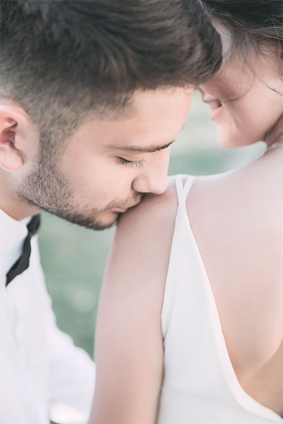 Kiss on the shoulder