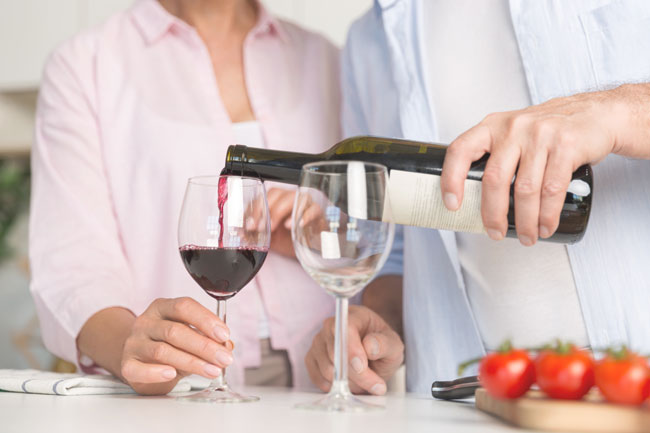 Pour wine